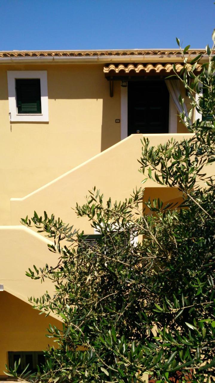 Elaia Boutique Apartments ガイオス エクステリア 写真